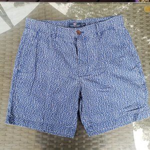 MENS VINEYARD VINES BLUE BREAKER SHORTS W/ WHITE FISH - WAIST 30